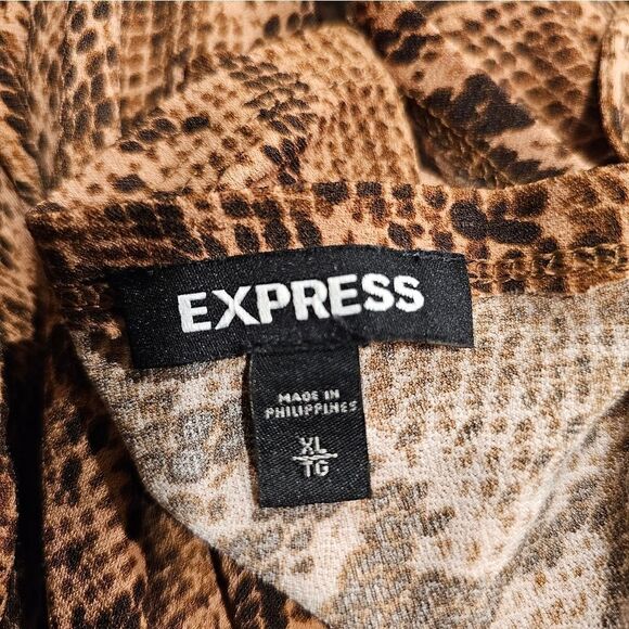 EXPRESS Snake Print Jumpsuit - Size XL‎ - Picture 8 of 9